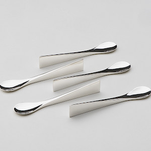 Espresso Spoons, 2014
Silver 925
100 x 20 x 17 mm
Photography Knud Dobberke