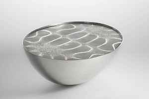 Chladni Bowl Medium, 2005
Silver 925, steel
300 x 400 x 180 mm
Photography Christopher Gmuender